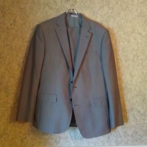 Like new Mens suit 34/30 slim fit
